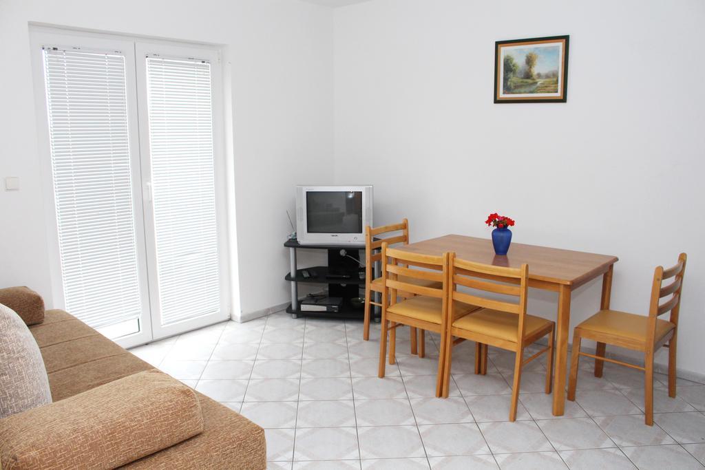 Apartments Beba วีร์ ห้อง รูปภาพ