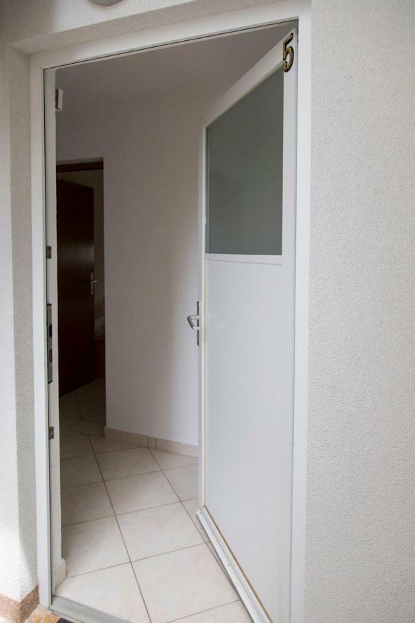 Apartments Beba วีร์ ภายนอก รูปภาพ